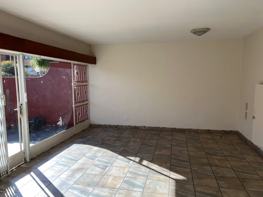 2 Bedroom Property for Sale in Potchefstroom North West